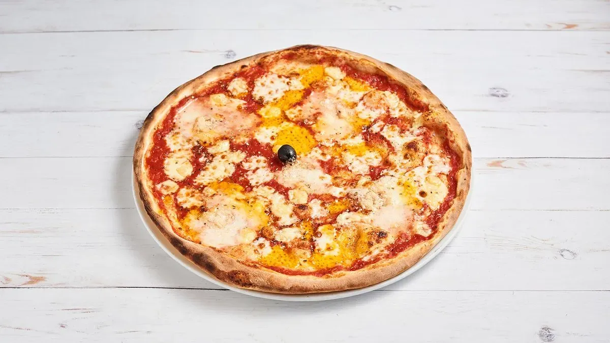 Akciós - Quattro Formaggi teljes kiőrlésű EATaliano pizza (27 cm)