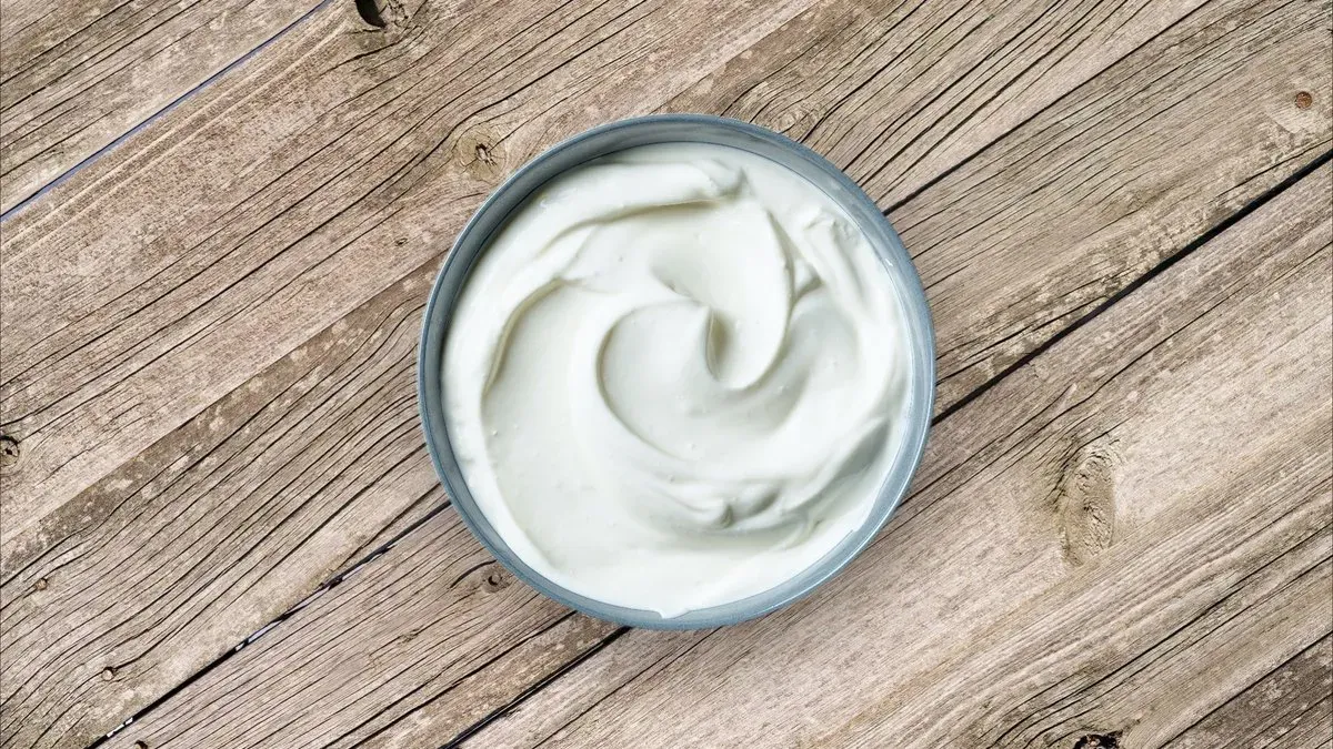 Leek yoghurt