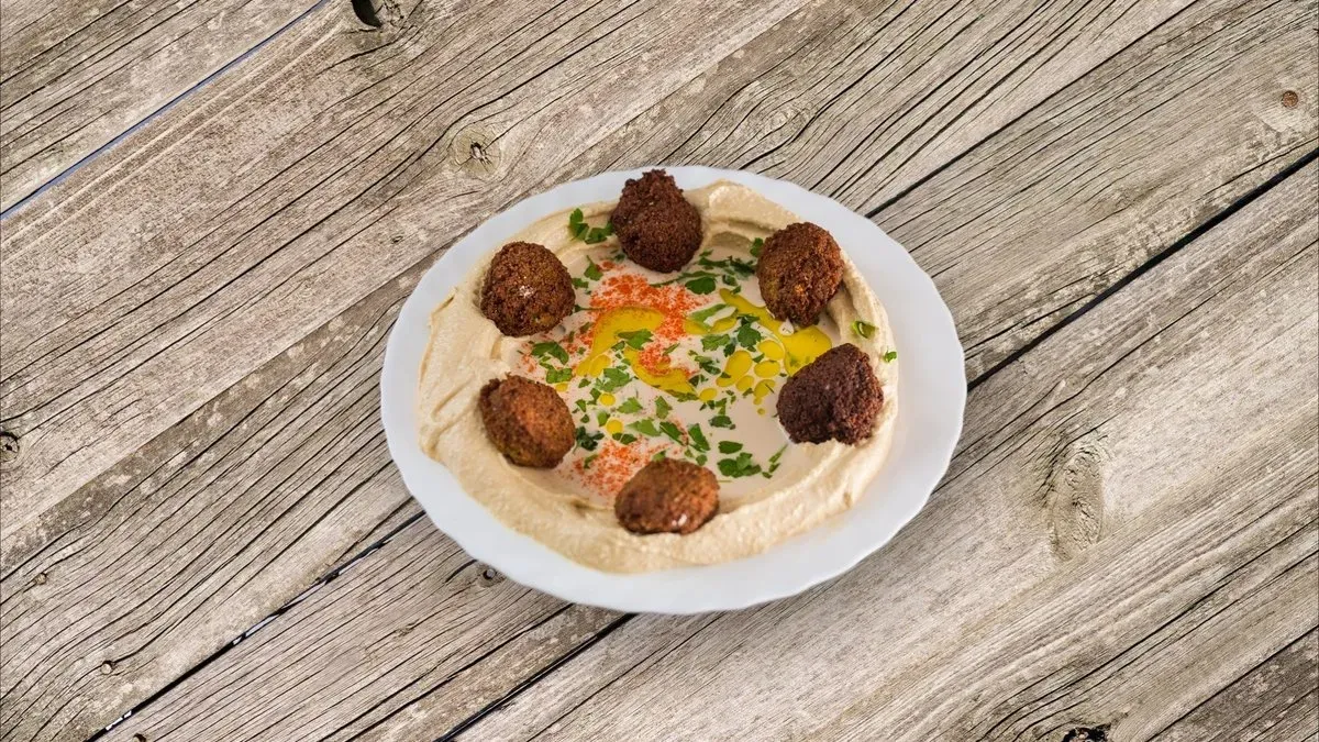 Hummusz falafellel, pitával