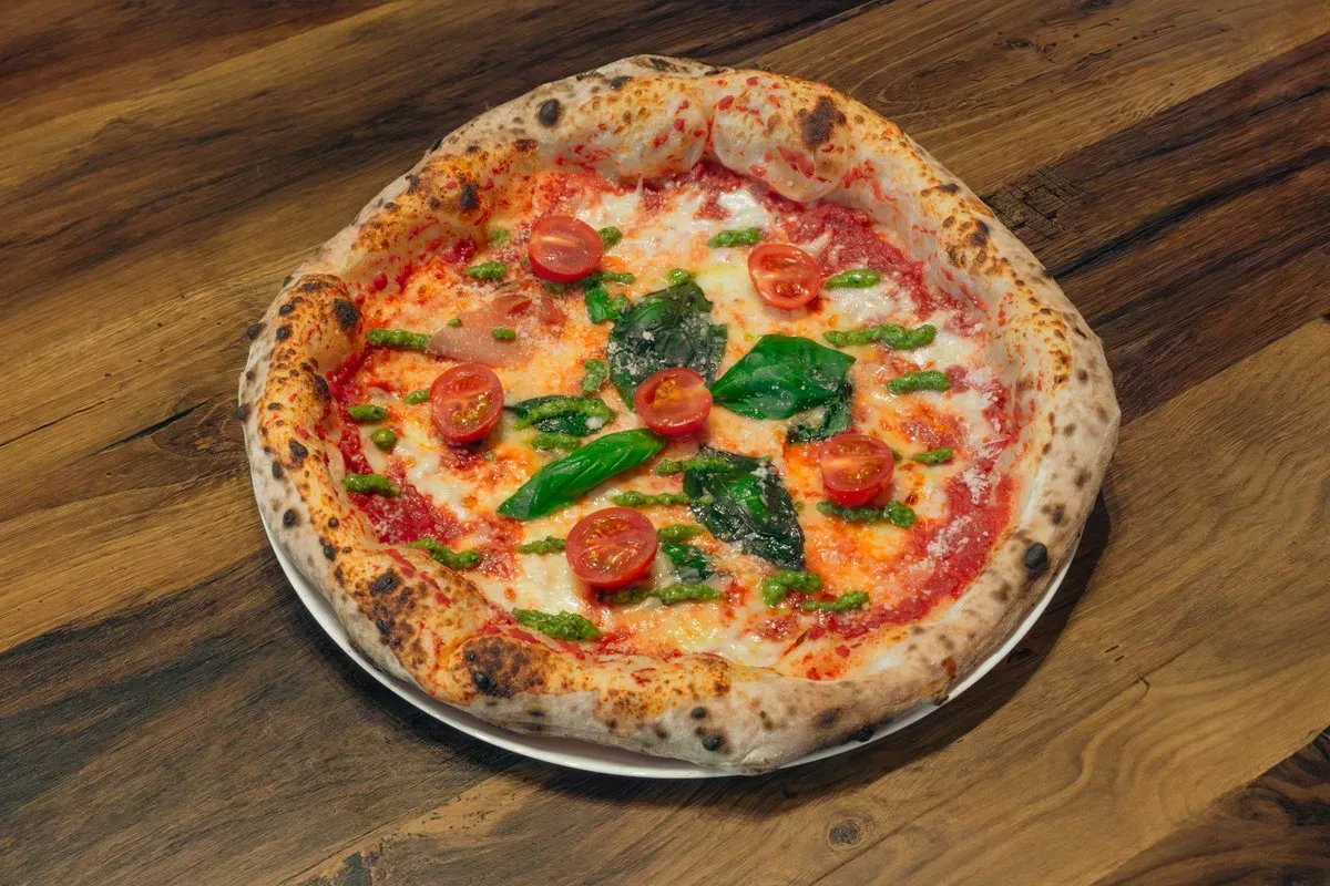 Margherita Tricolore pizza