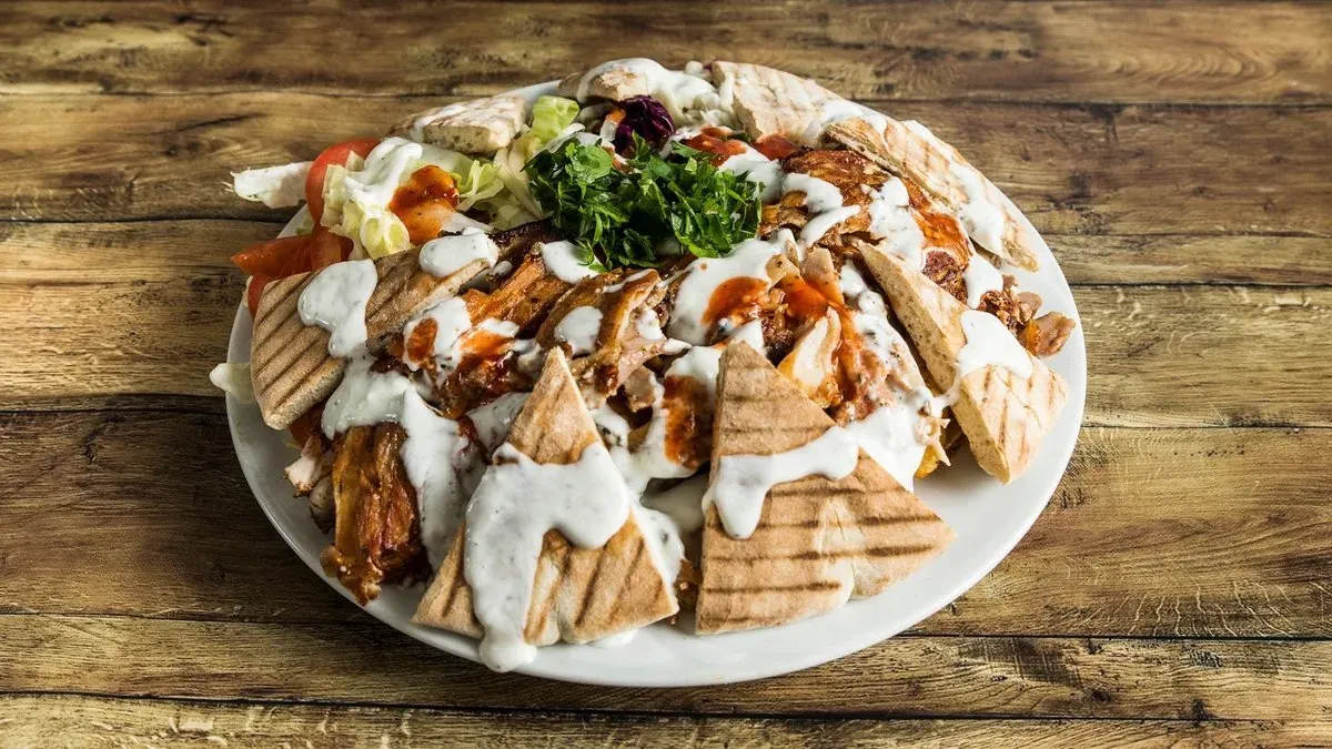 Nagy gyros tál + 0,5l-es Coca Cola