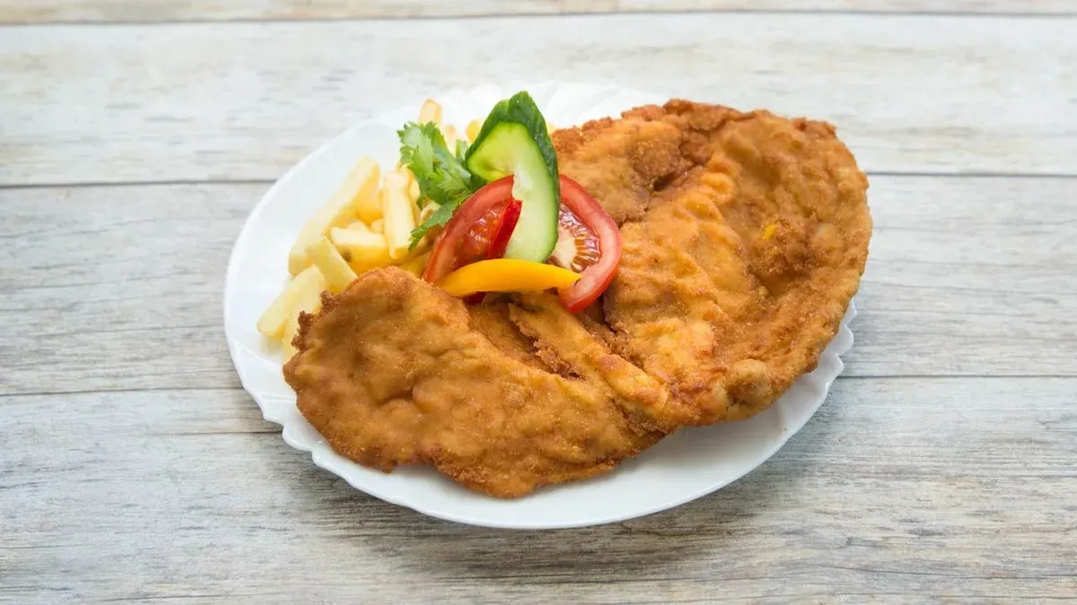 Rántott csirkemell választható körettel