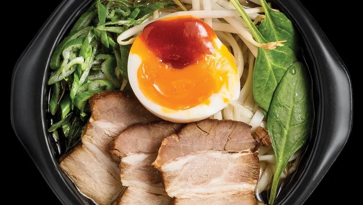 Ramen leves főtt császárhússal