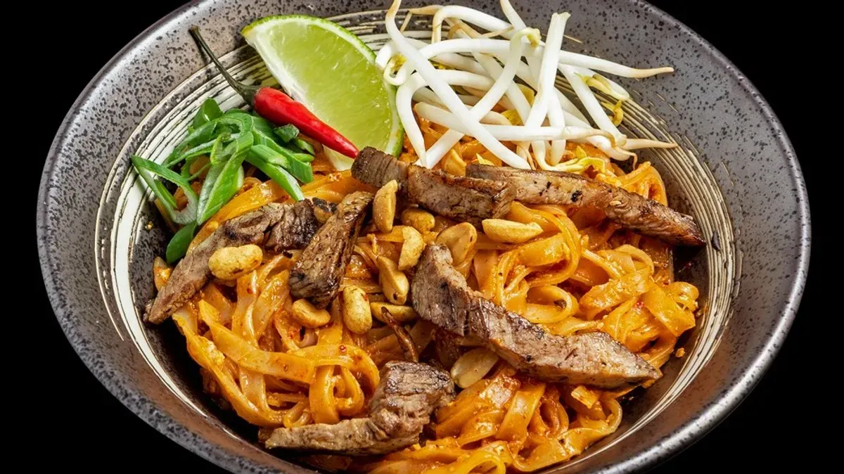 Pad thai pirított rizstészta (csípős)