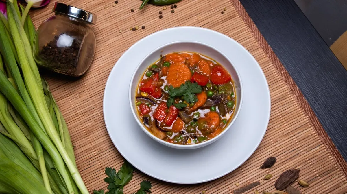 16. Vegyes zöldséges Curry