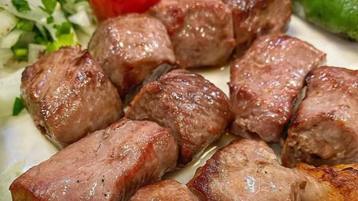 Chelo Chen Je  گوساله چلو چنجه فیله کباب(fillet  beef)