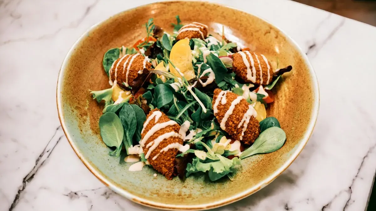 13.Falafel Salad