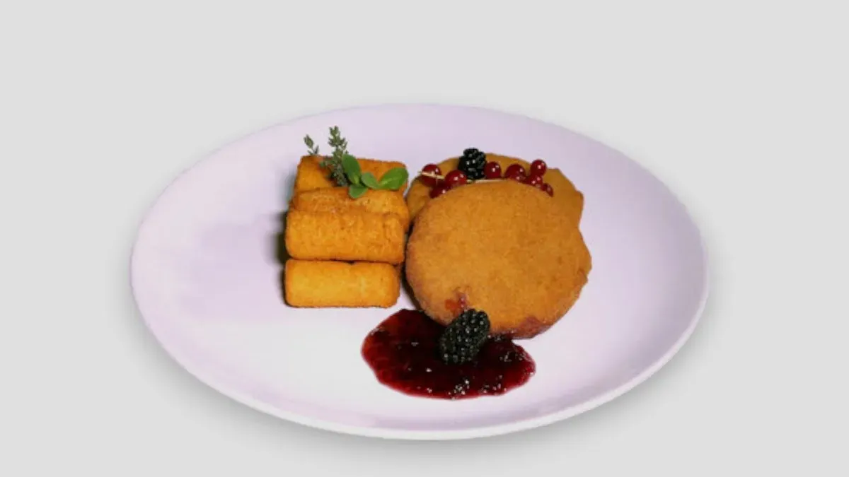 Rántott camembert áfonyáva lekvárral