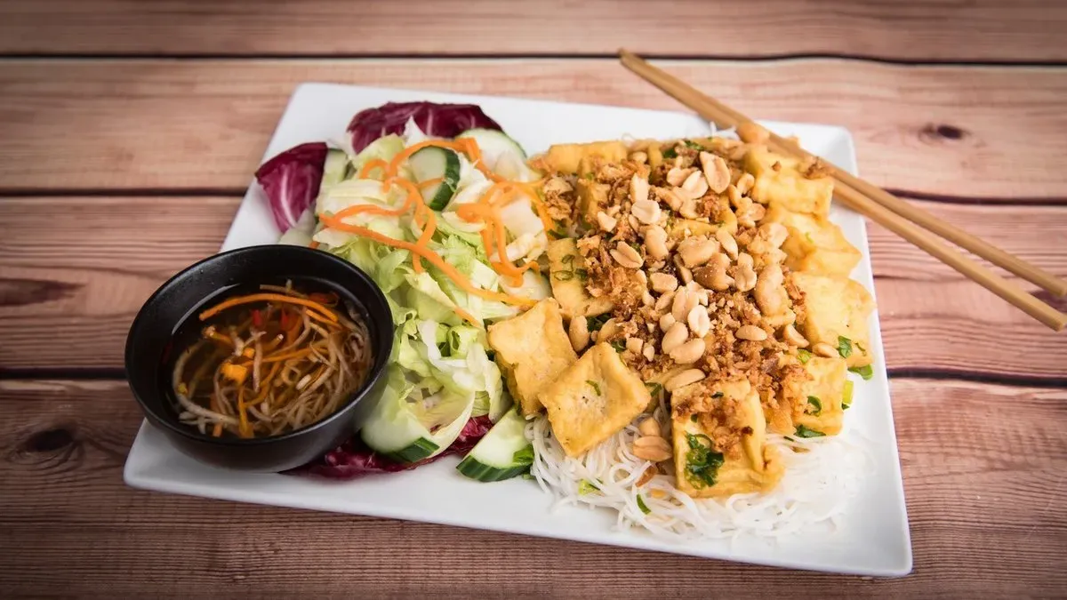 19. Bun Dau