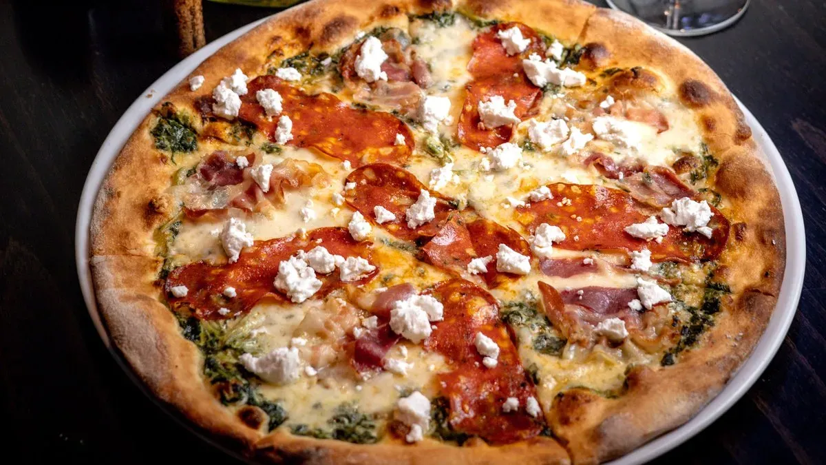 Pizza Paesana