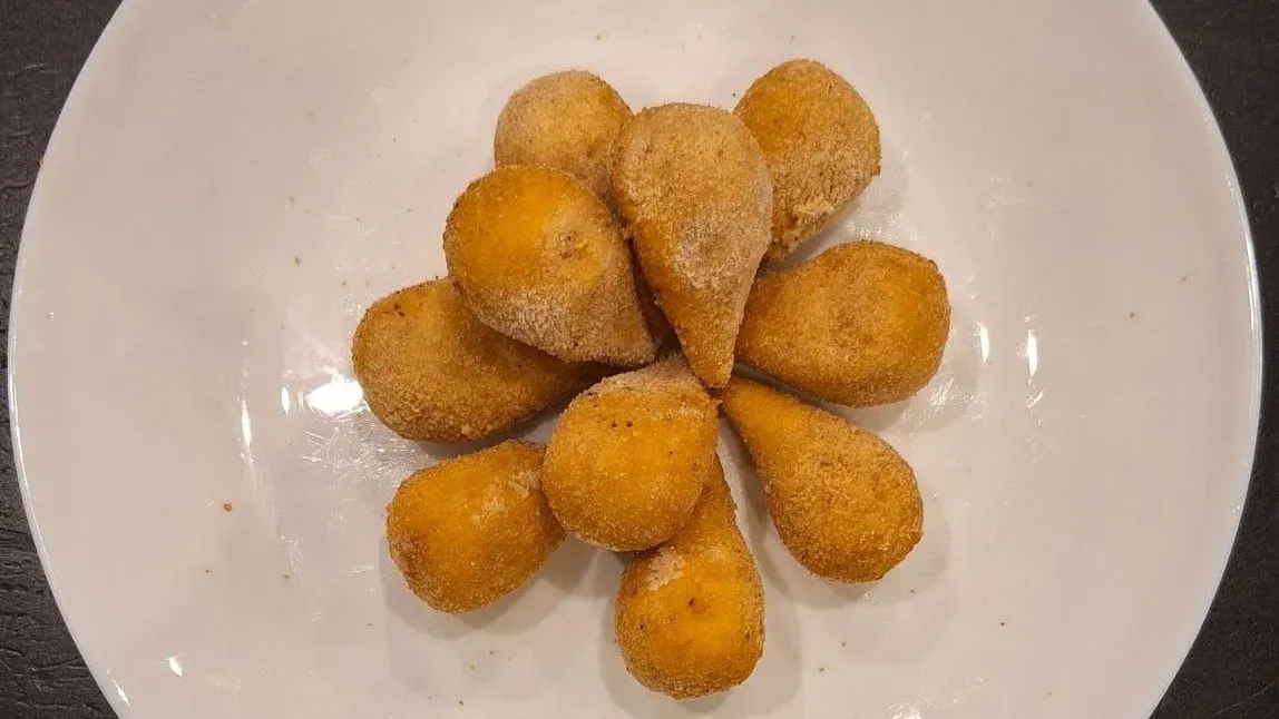 Coxinha (Brazilian chicken croquette)