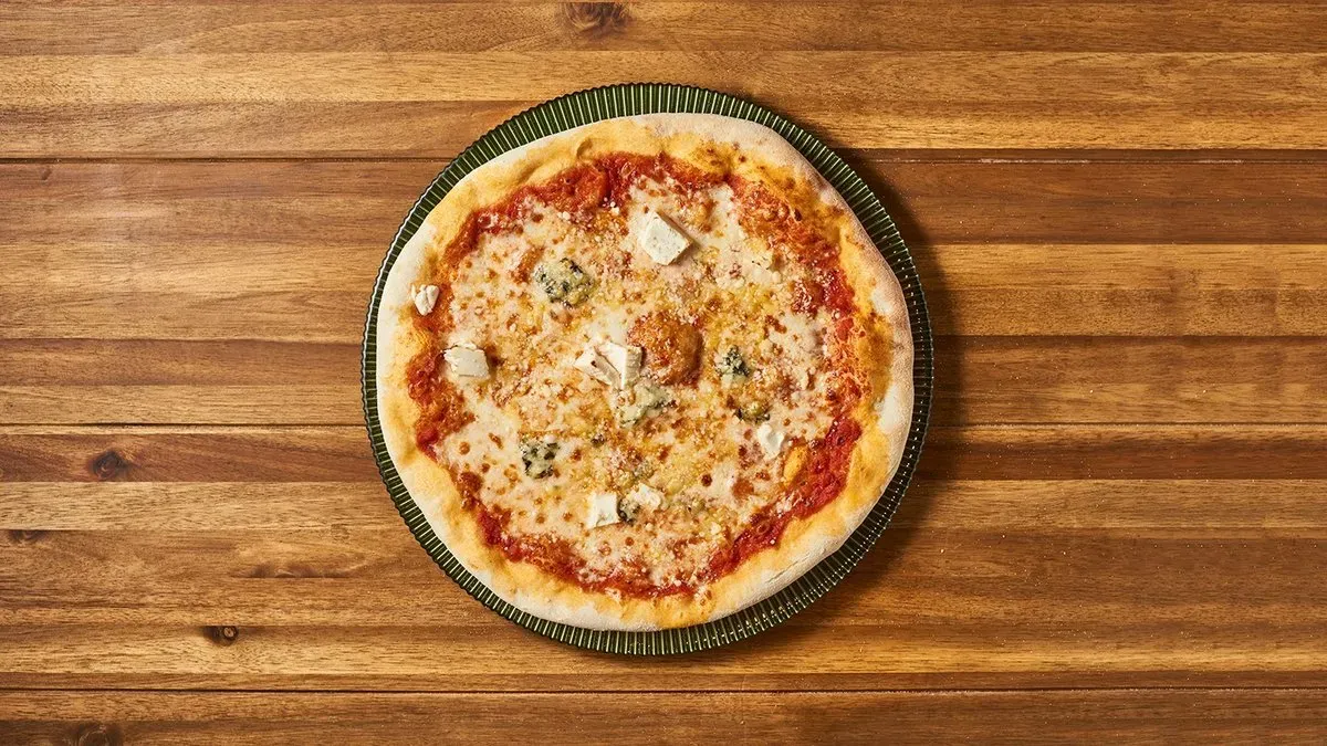 4 sajtos pizza