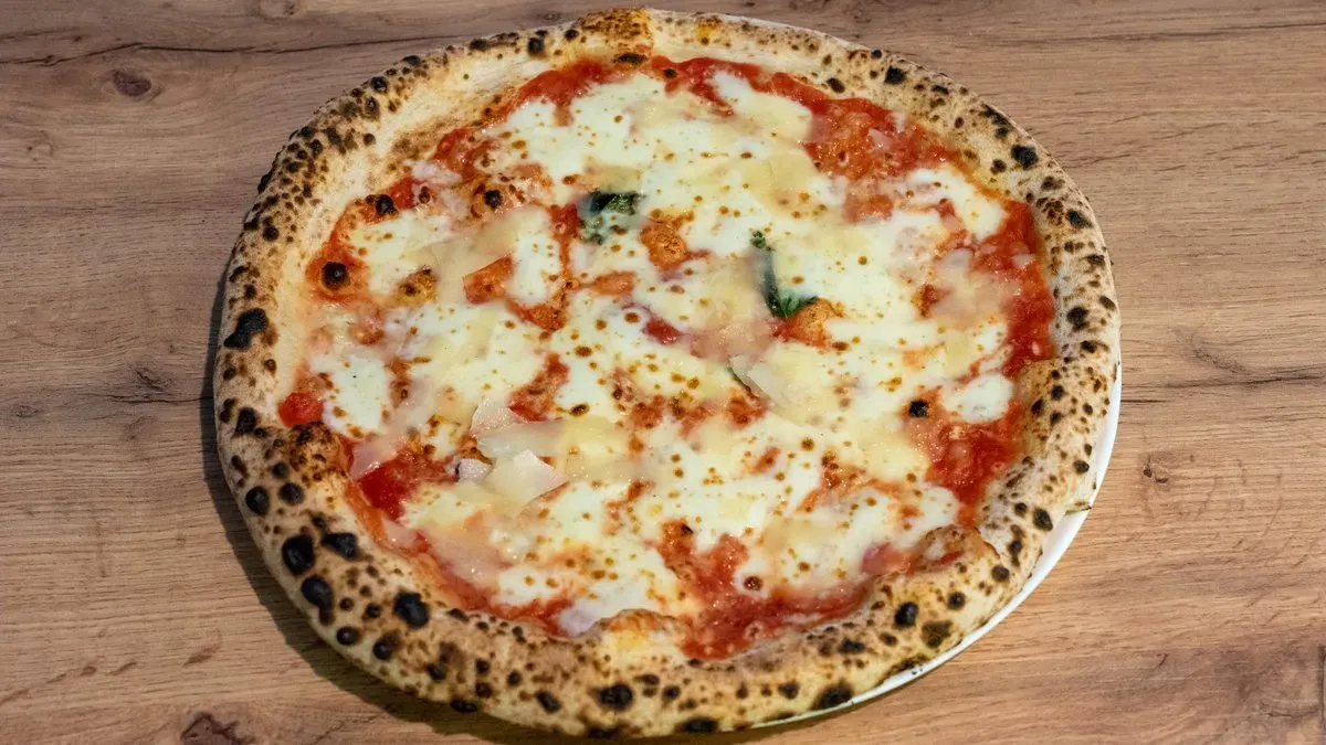 Quattro Rosso