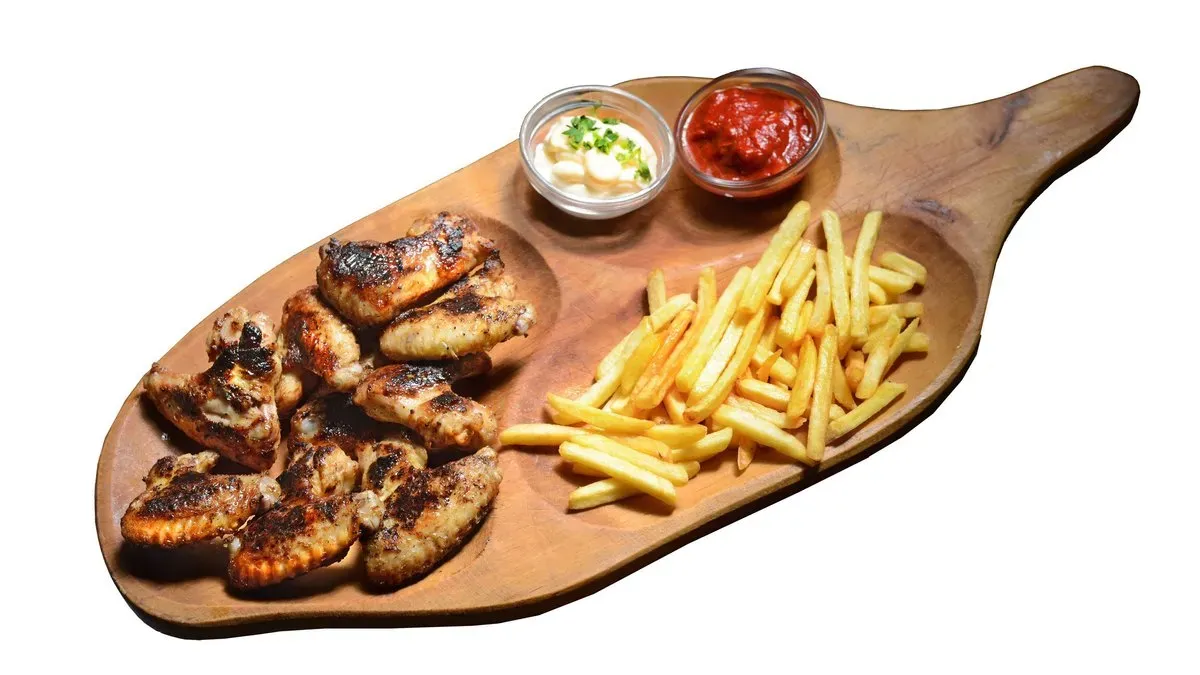 Grillezett Csirkeszárny Tál 5db-os, házi szószokkal