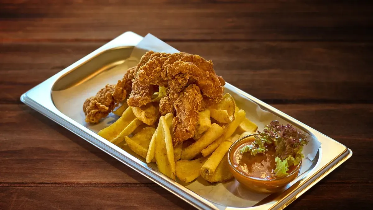 Hot&Spicy Chicken Strips burgonyával, texas mártással