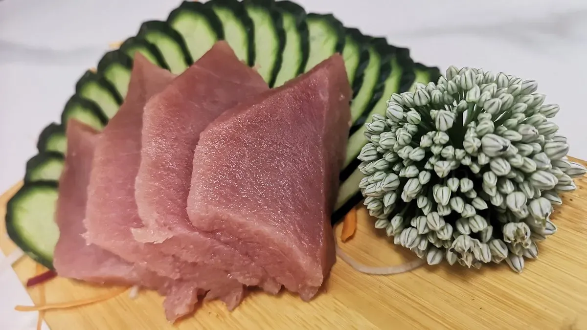Tonhal Sashimi