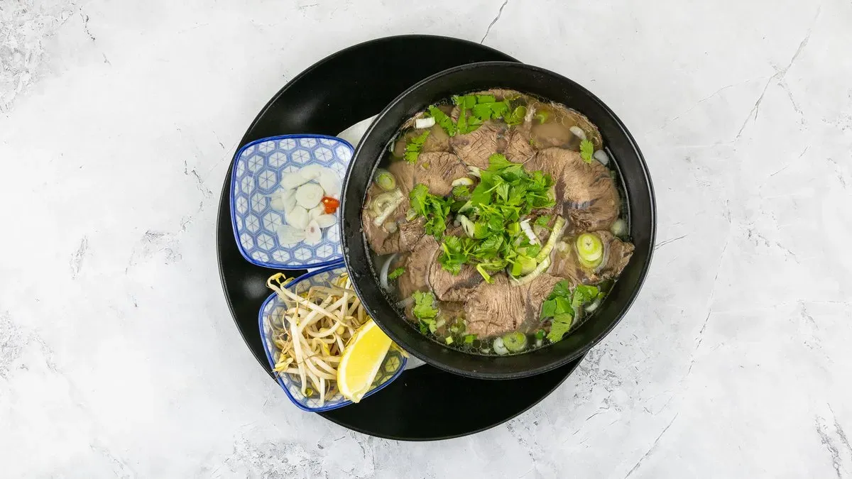 11. Pho leves marhalábszárból - Phở bò chín