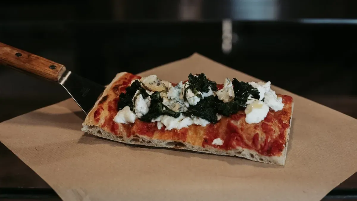 Spinaci pizzaszelet