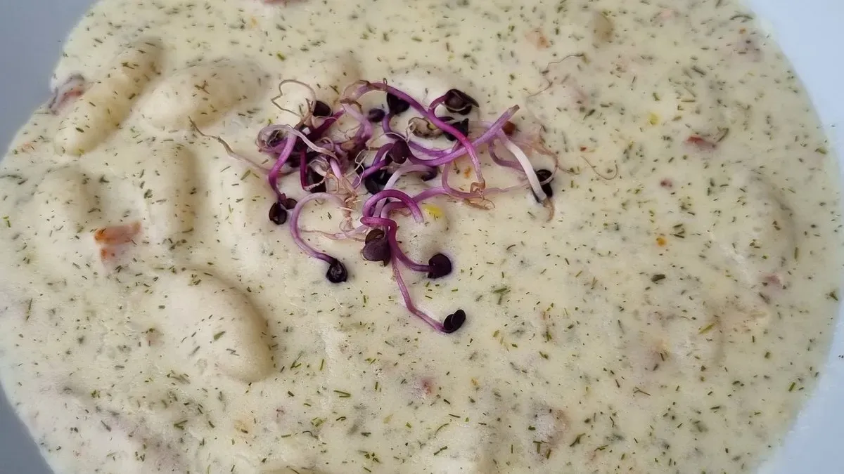 Gnocchi kapros - juhtúrós (bacon, csirkemell, juhtúró, kapor, tejszín)