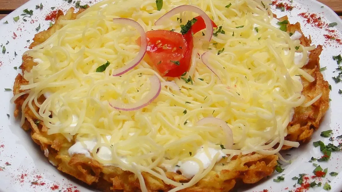 Tejfeles, sajtos tócsni
