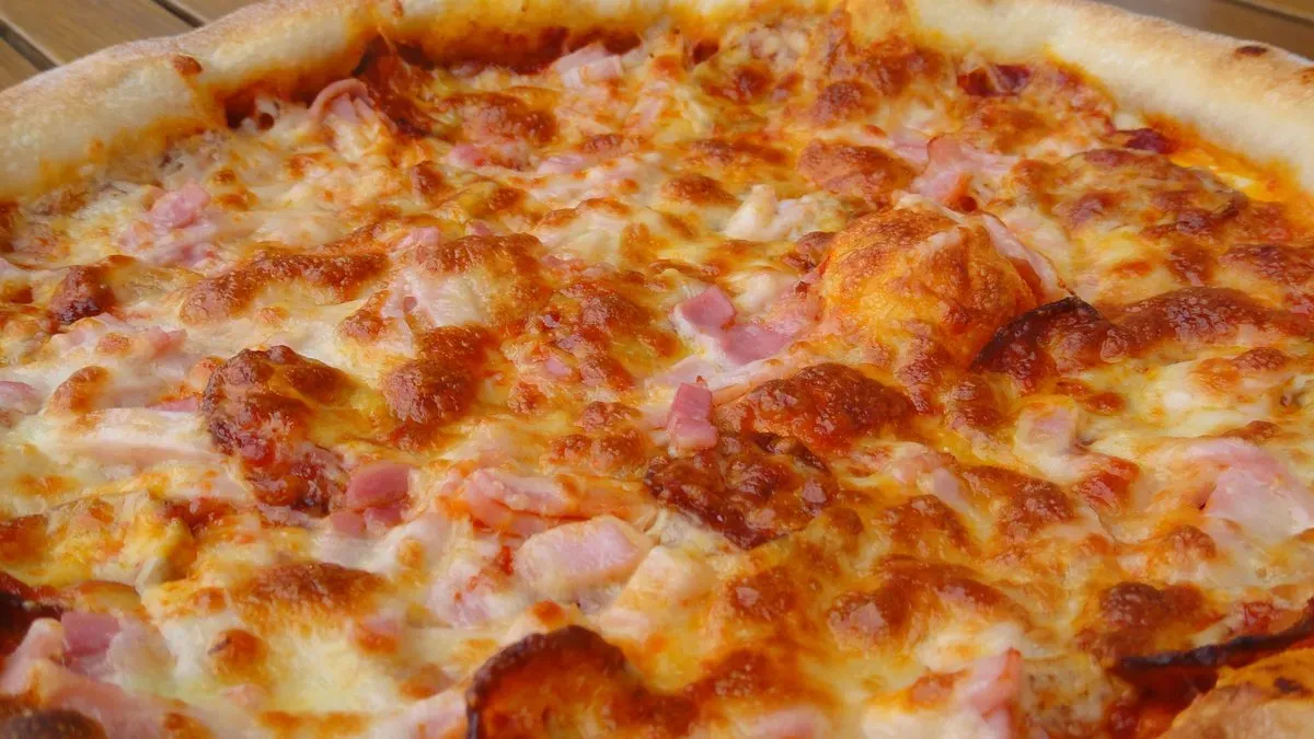 Mustáros csülkös pizza