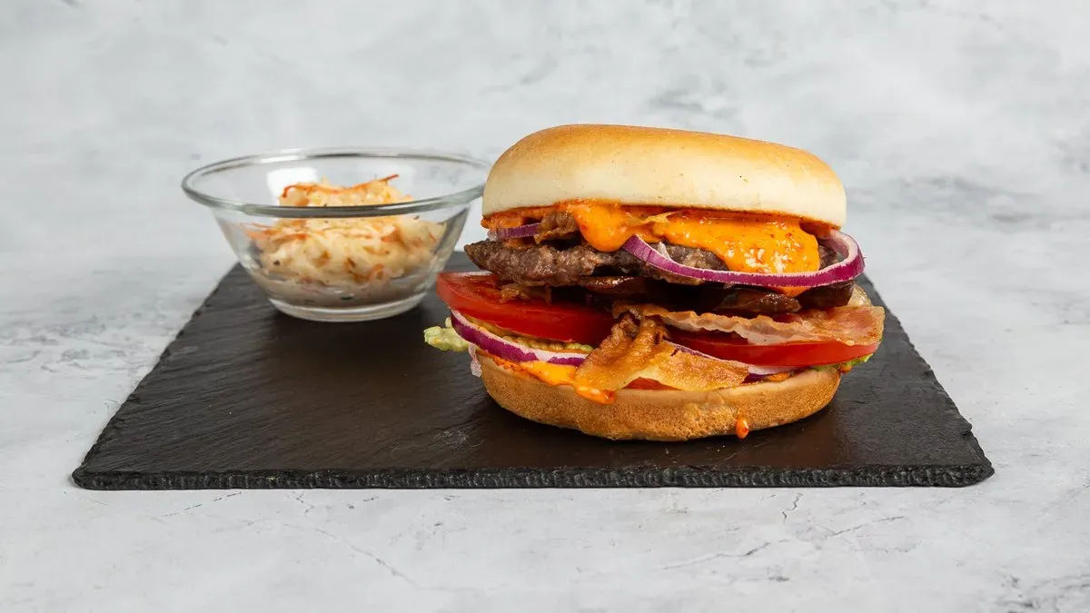 Magyar Burger-Hungarian Burger