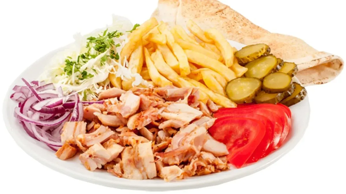 Közepes csirkés kebab tál
