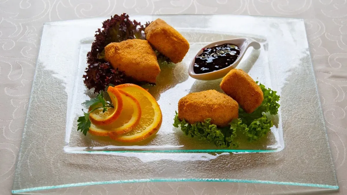 Rántott camembert sajt