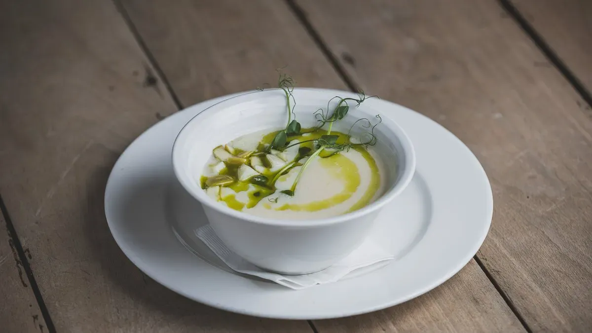 Zeller velouté roppanós zöldalmával