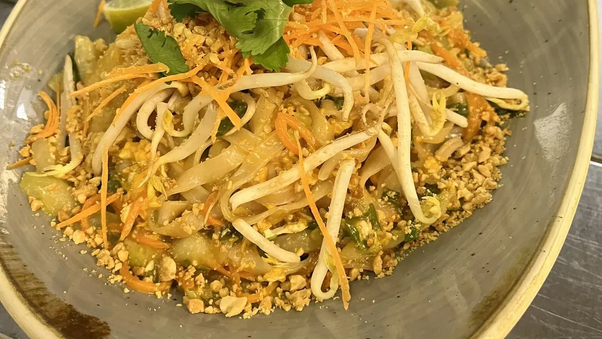 Pad thai