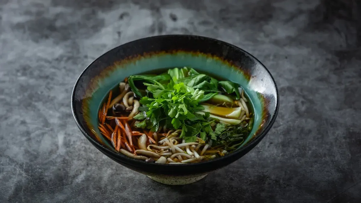 Pho leves zöldségekkel
