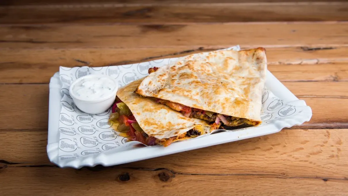 Marhahúsos Quesadilla (csípős)