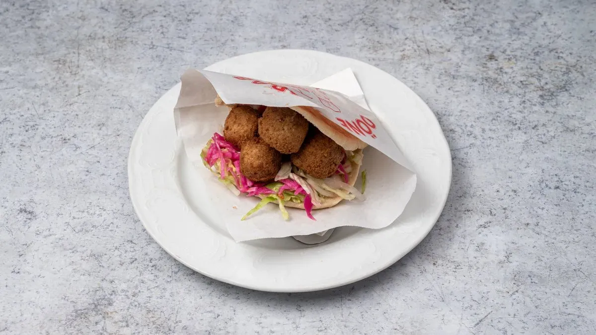 Falafel pita