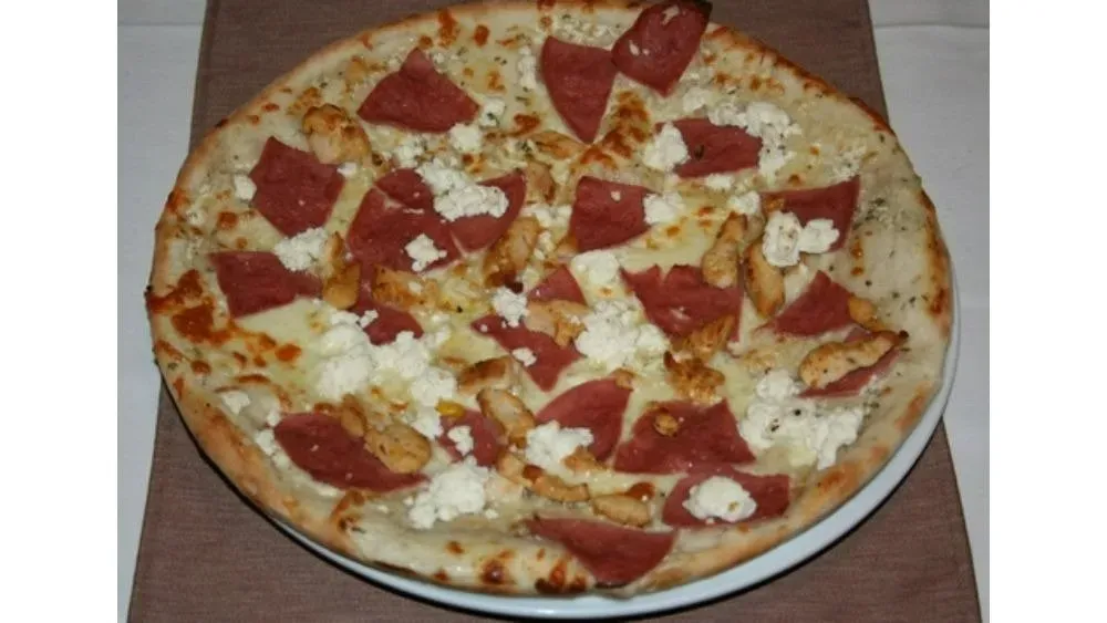 Juhtúrós-csirkés pizza (30 cm)