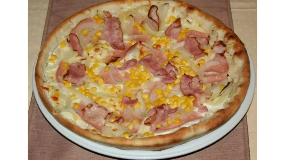 Tejfölös-sonkás pizza (30 cm)