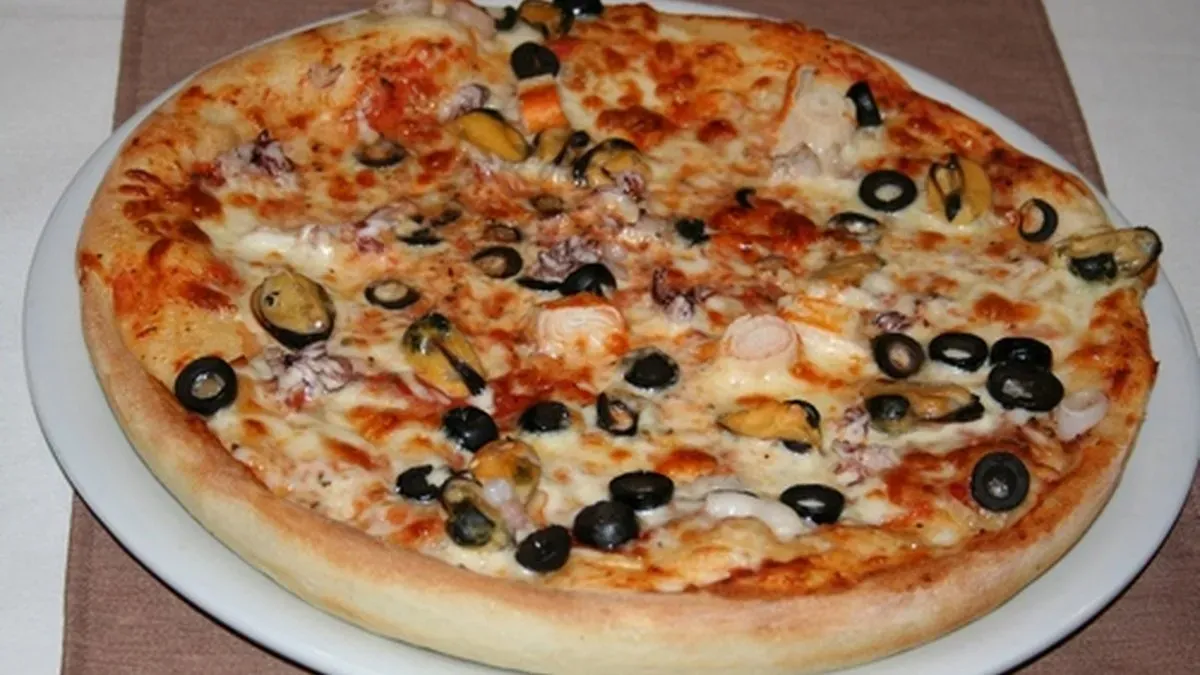 Tenger gyümölcsei pizza (26 cm)