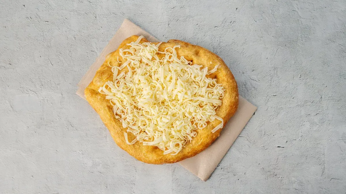 Sajtos lángos