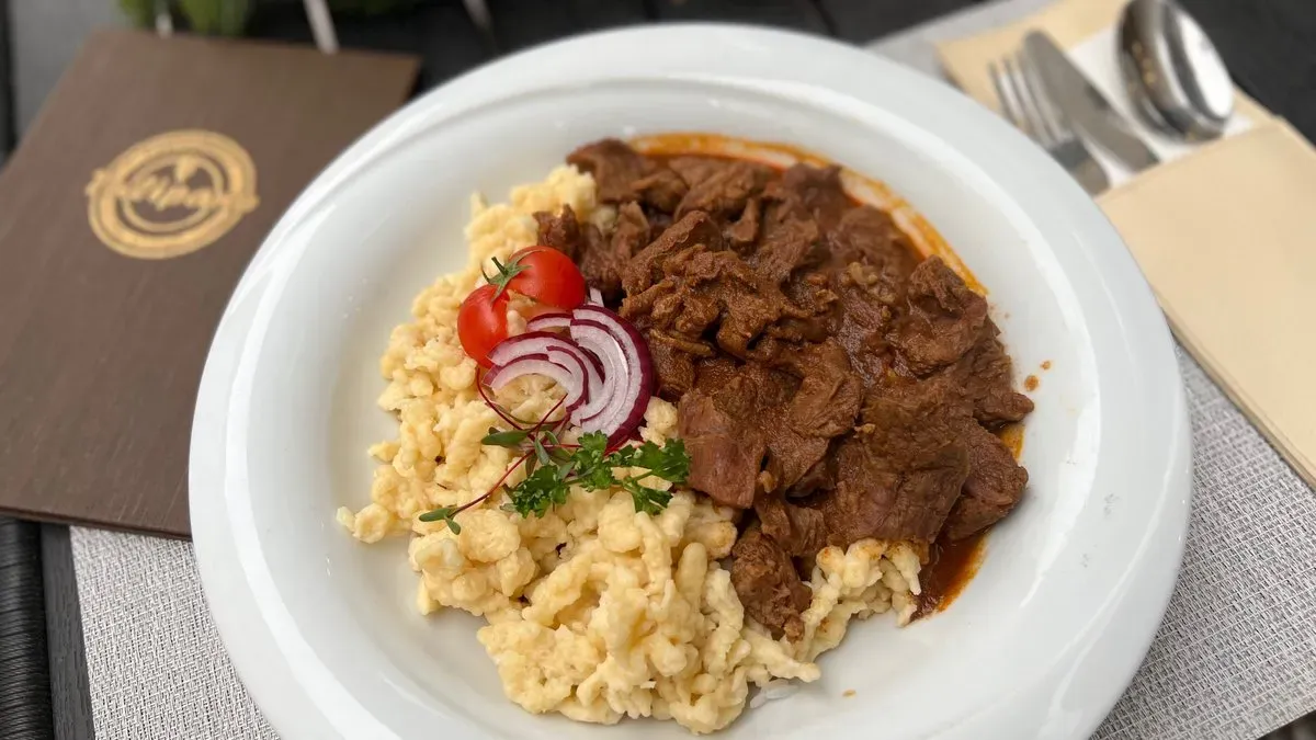 Marhapörkölt
