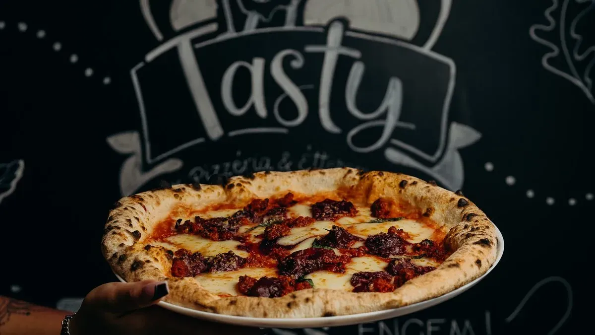 Nduja e Prugna pizza