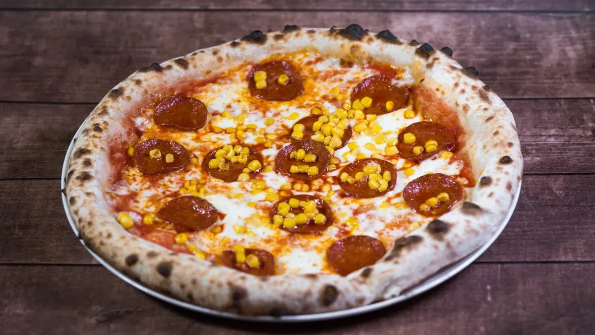 Salame e Mais pizza