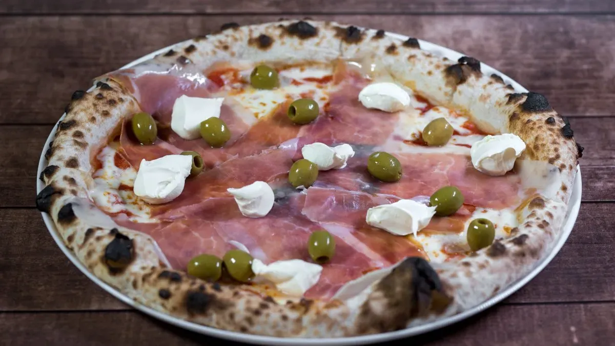 Mascarpone pizza
