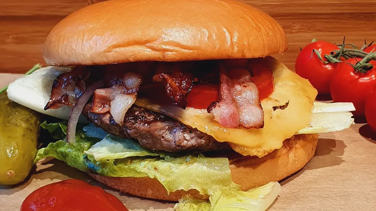 BACON ANGUS MARHA BURGER