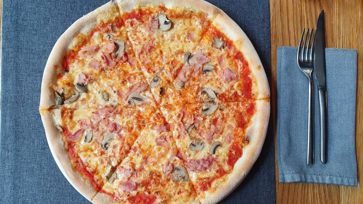 PROSCIUTTO E FUNGHI20cm