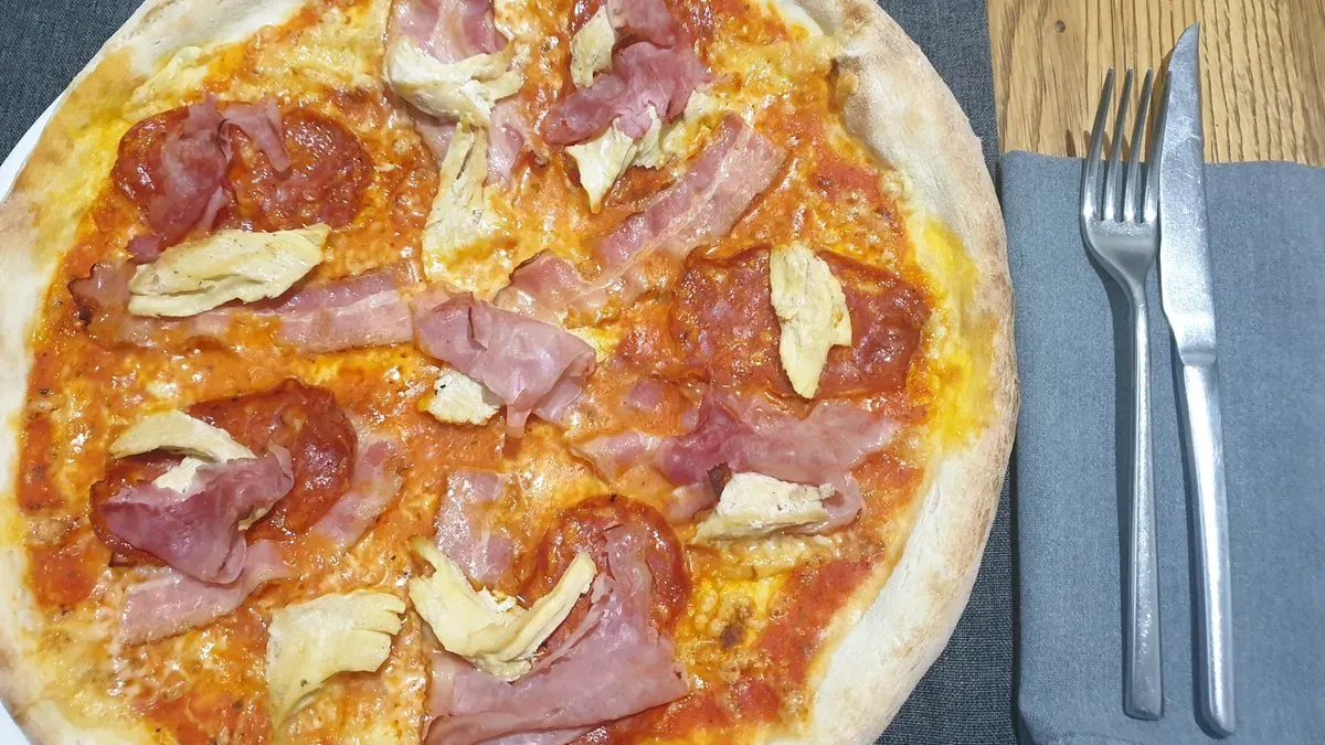 PIZZA TOSCANA20cm