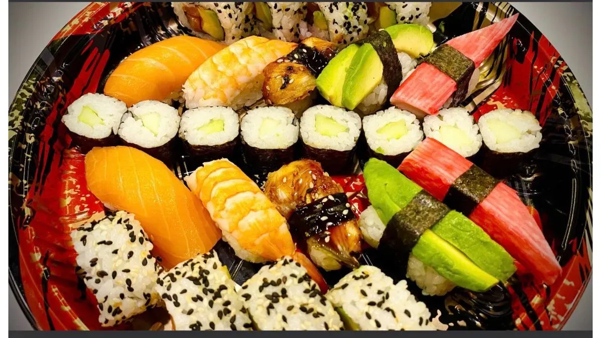 Luxury Sushi Party 26db