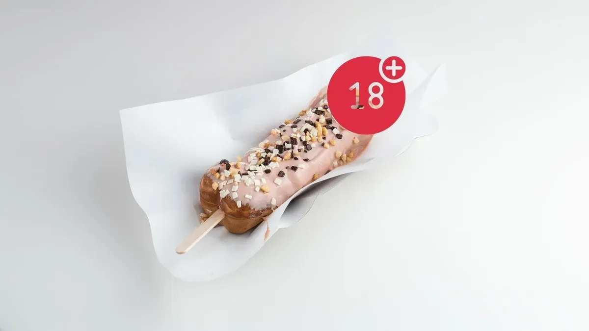 Dick Waffle strawberry sauce