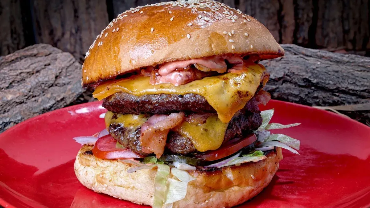 Megaburger (dupla hús, 40 dkg)