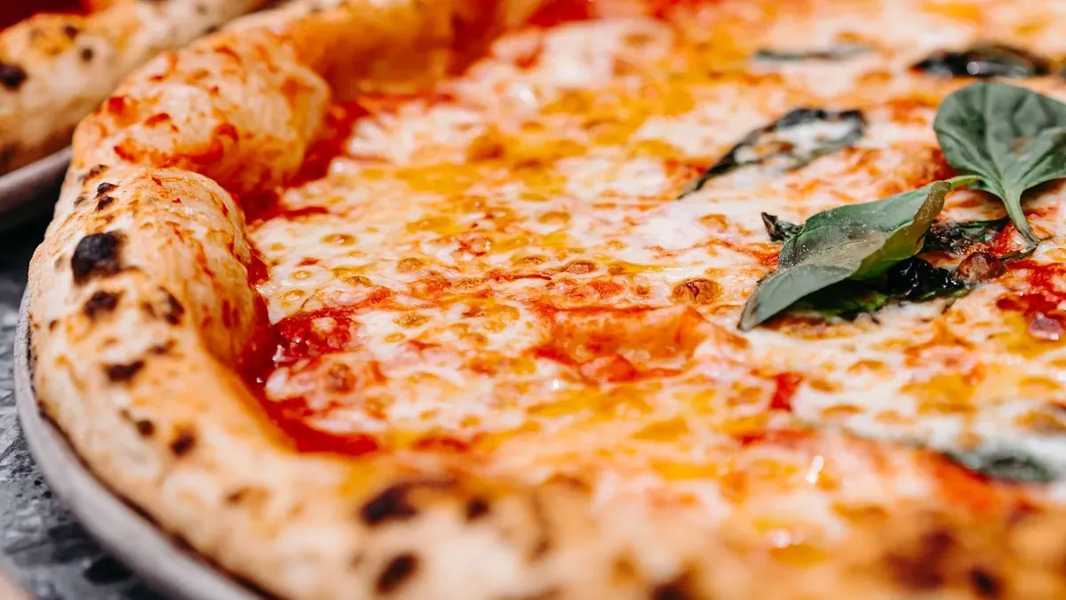 Pizza Margherita V
