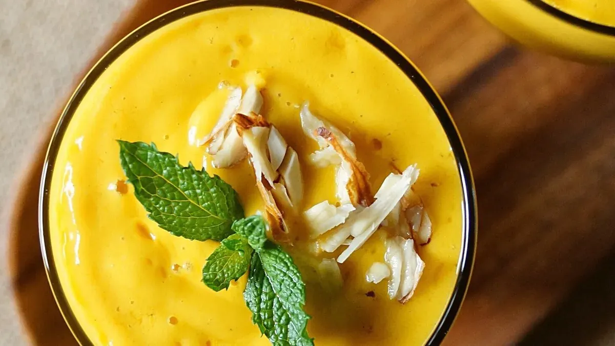 Mézes-habos mango lassi