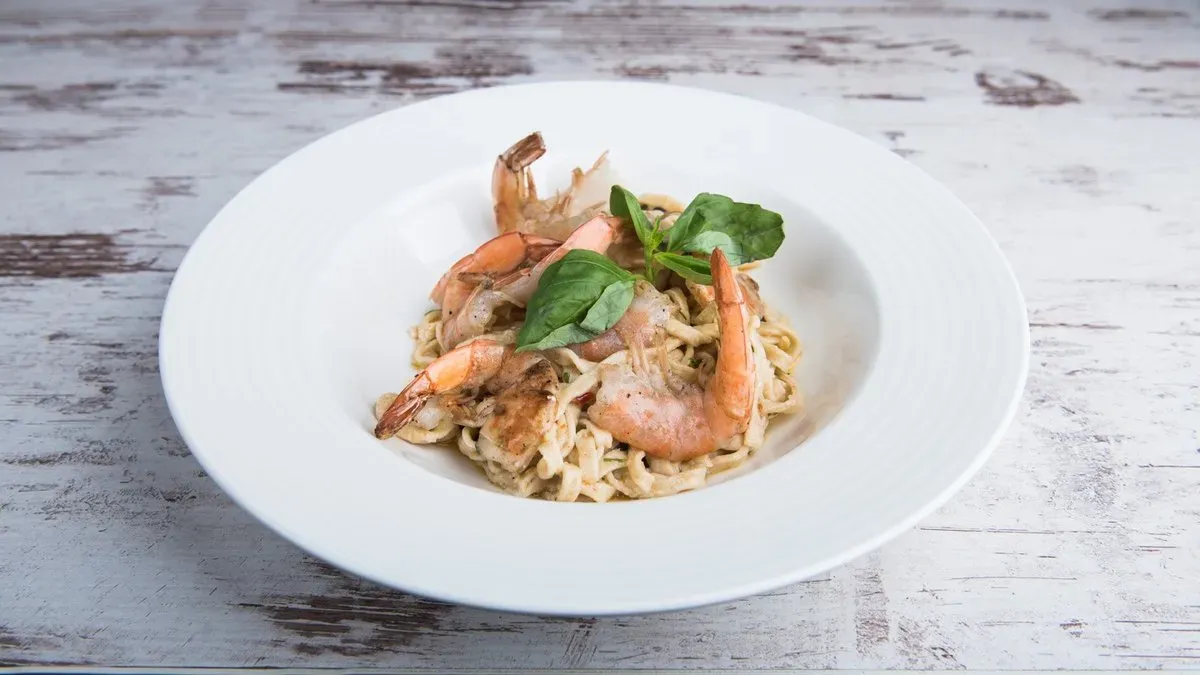 Fettuccini "Aglio olio pepperoncino királyrákkal"